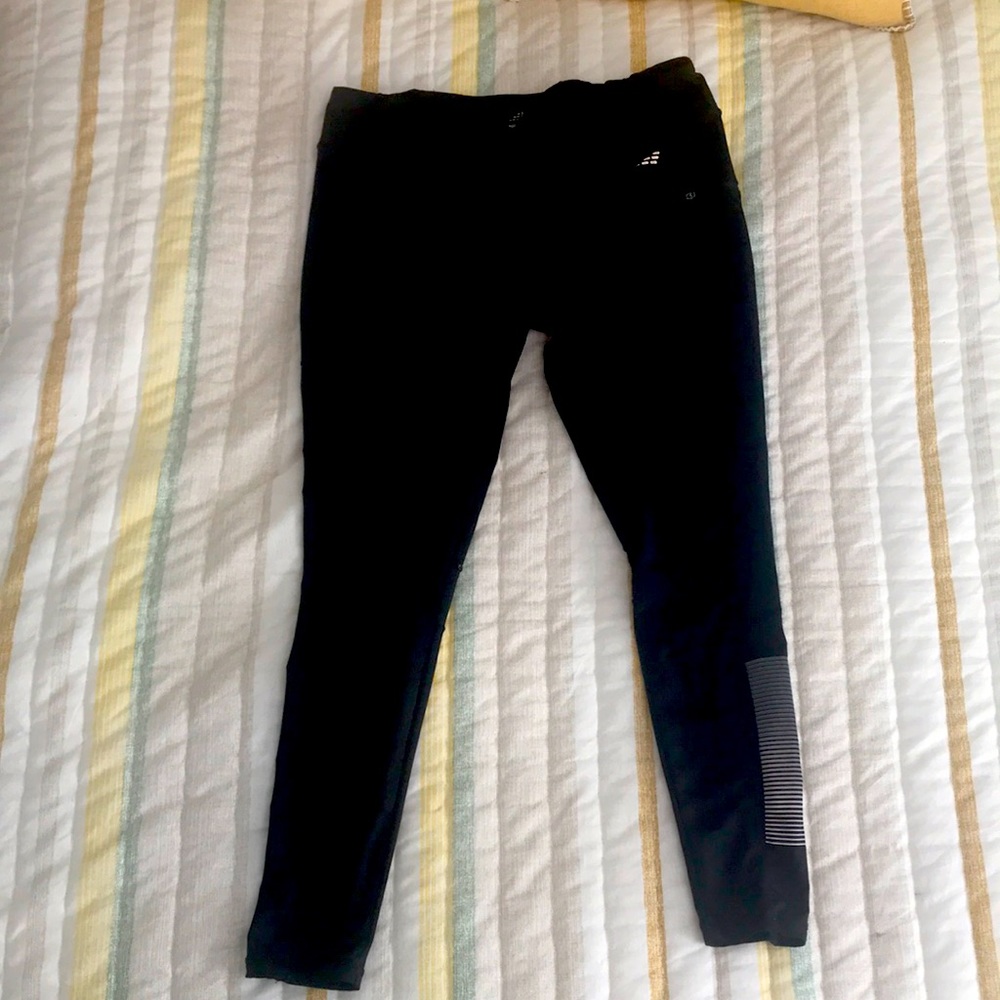 Black yoga pants